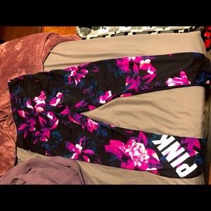 VS Pink Ultimate Floral leggings NWOT